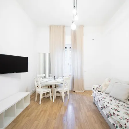 Florentine Nest In Piagentina Florence